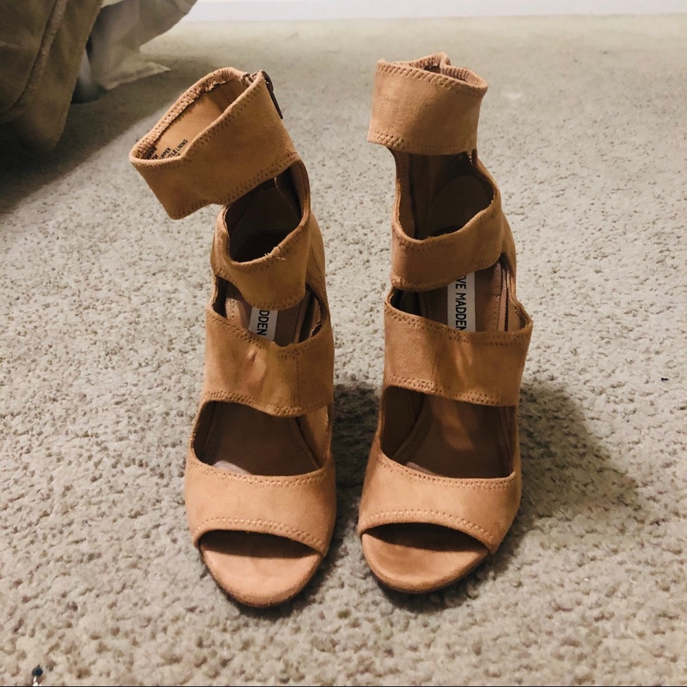 Steve Madden sandal